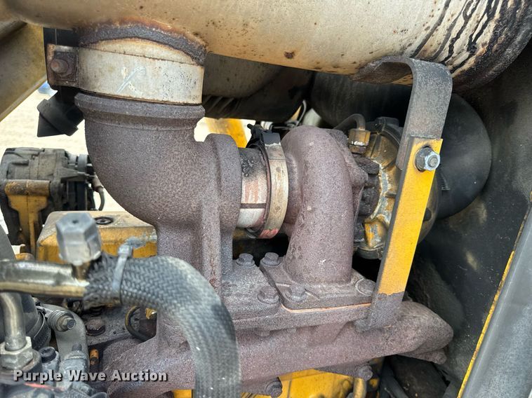 image for item DW3382 2008 John Deere 410J backhoe