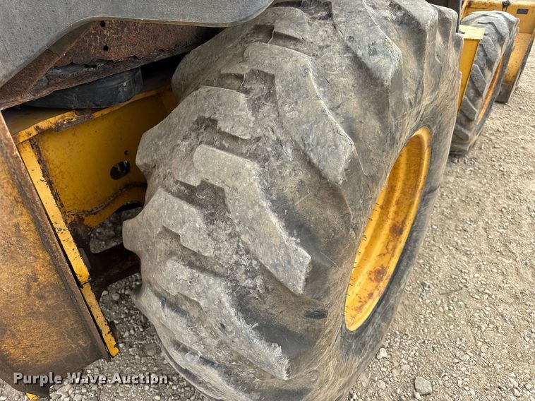 image for item DW3382 2008 John Deere 410J backhoe