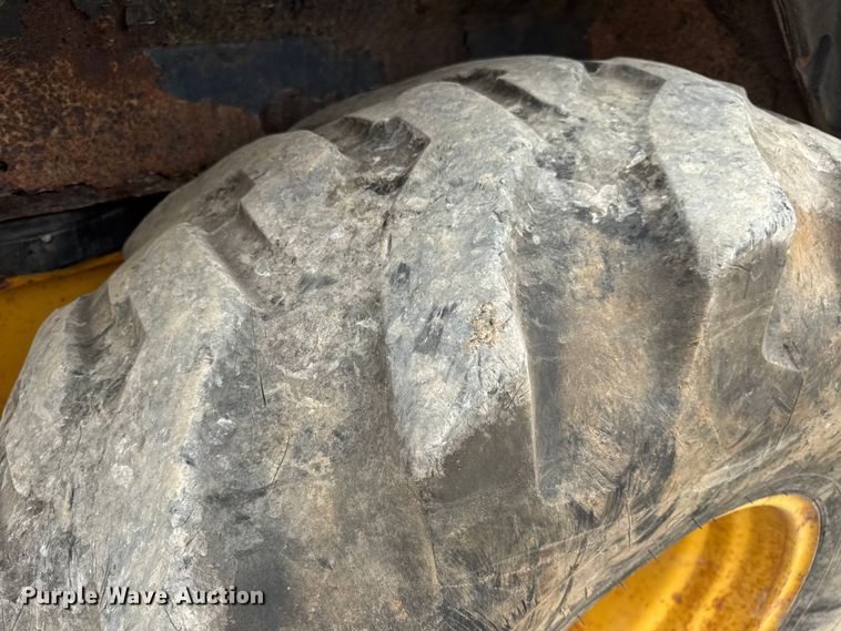 image for item DW3382 2008 John Deere 410J backhoe