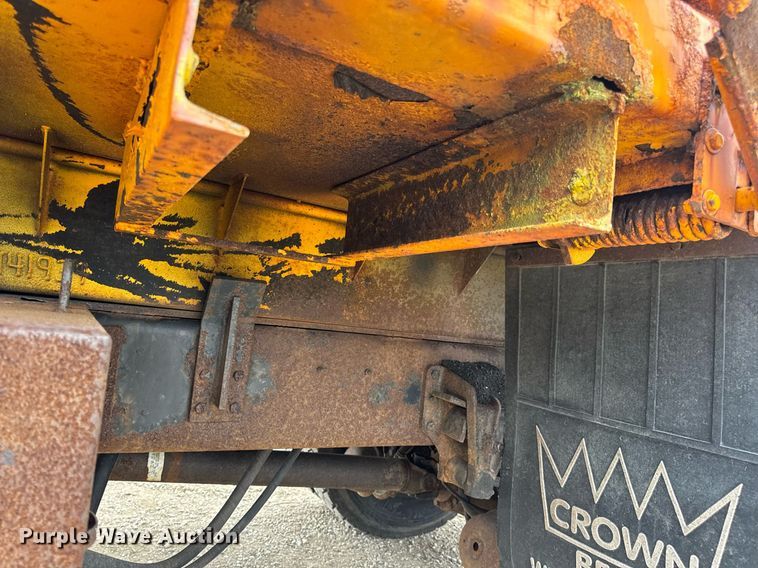 image for item DW3383 2000 International 4900 dump truck