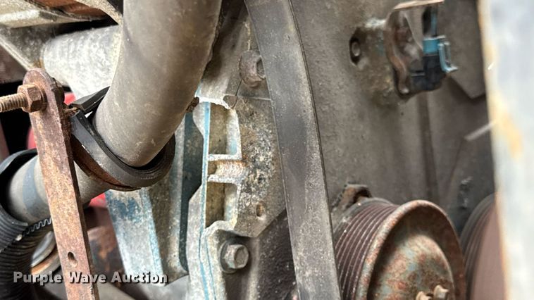 image for item DW3383 2000 International 4900 dump truck