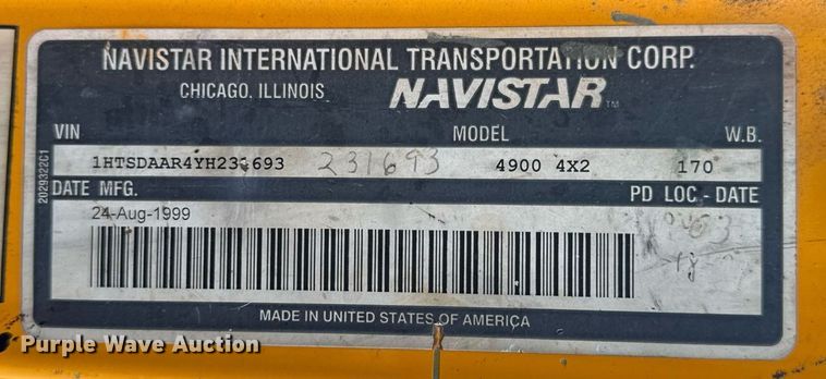 image for item DW3383 2000 International 4900 dump truck