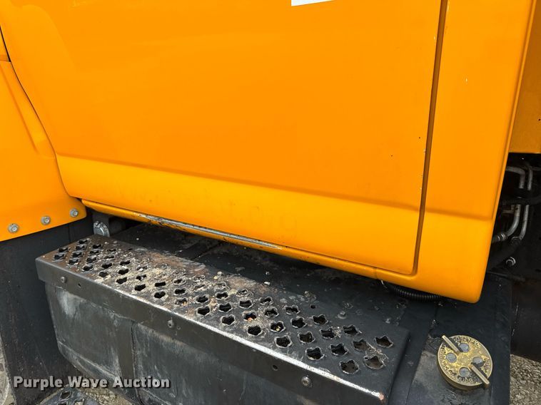 image for item DW3384 2005 Chevrolet C7500 oil distributor truck