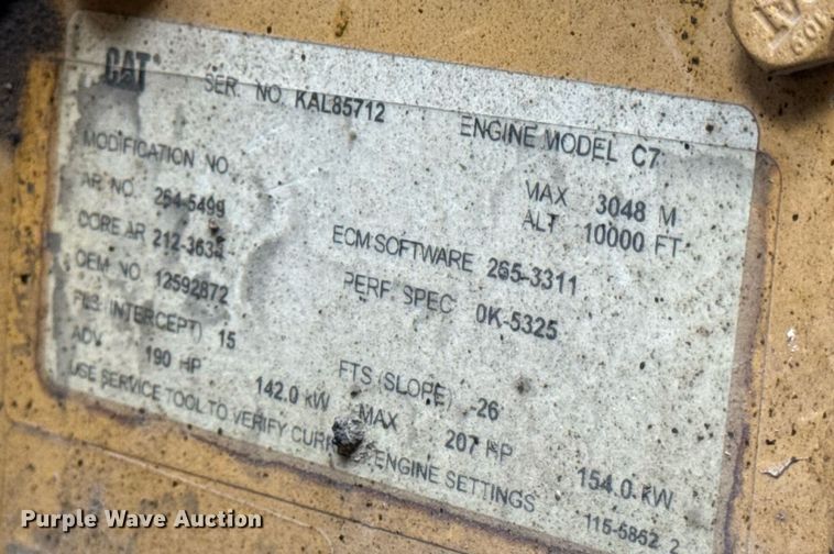 image for item DW3384 2005 Chevrolet C7500 oil distributor truck