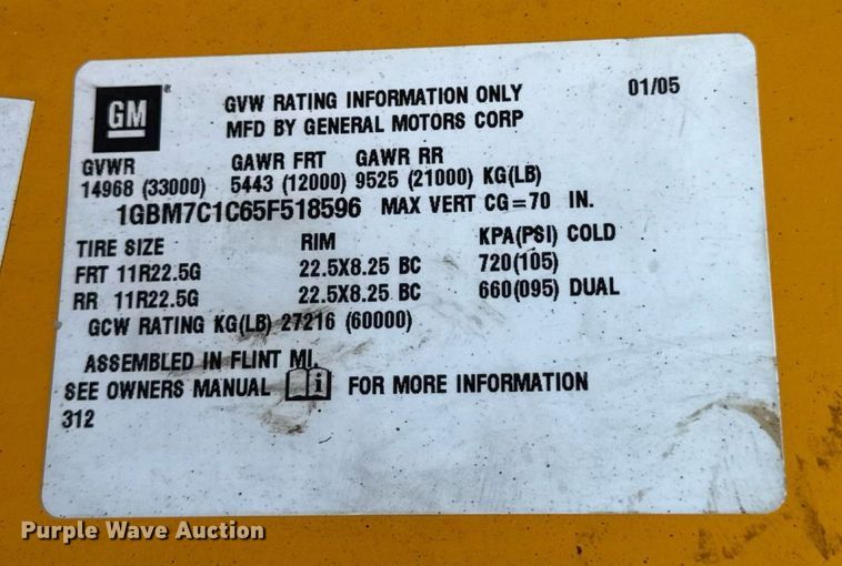 image for item DW3384 2005 Chevrolet C7500 oil distributor truck