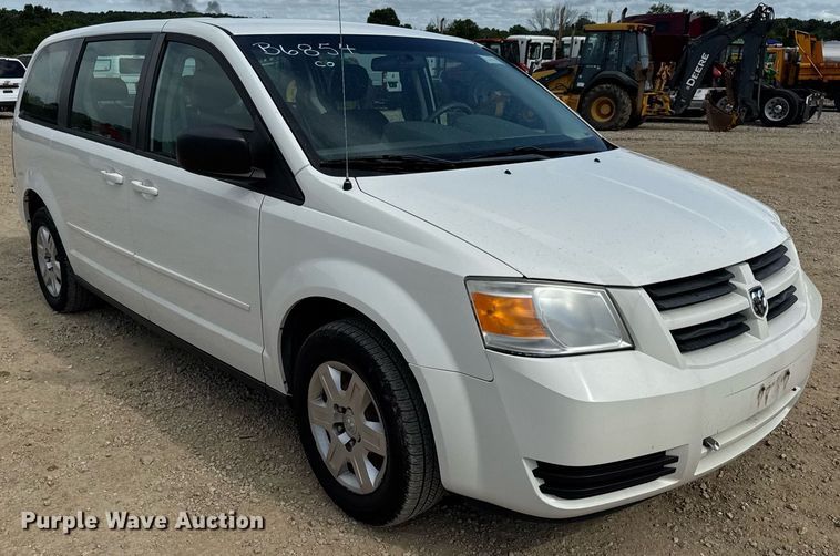 image for item DW3400 2010 Dodge Grand Caravan SE van