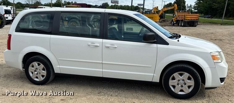 image for item DW3400 2010 Dodge Grand Caravan SE van