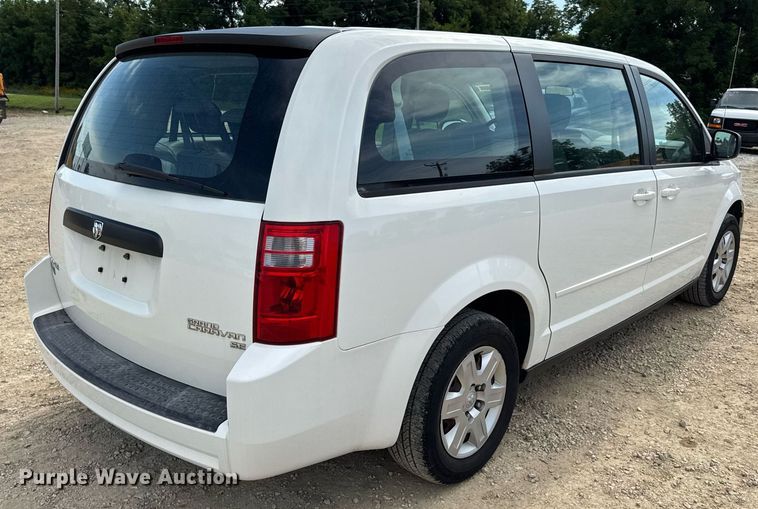 image for item DW3400 2010 Dodge Grand Caravan SE van