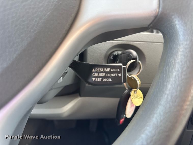 image for item DW3400 2010 Dodge Grand Caravan SE van