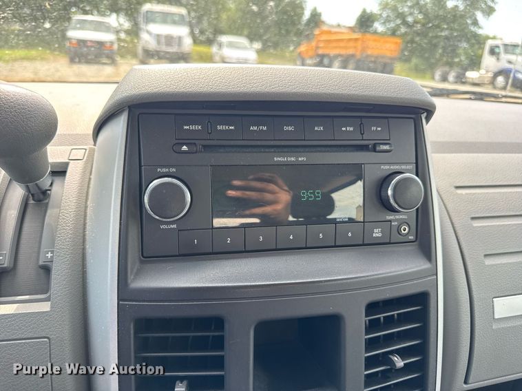 image for item DW3400 2010 Dodge Grand Caravan SE van