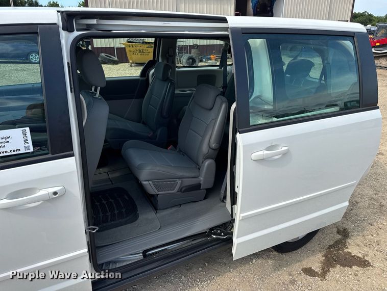 image for item DW3400 2010 Dodge Grand Caravan SE van