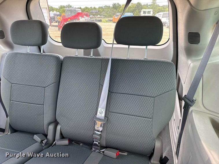 image for item DW3400 2010 Dodge Grand Caravan SE van
