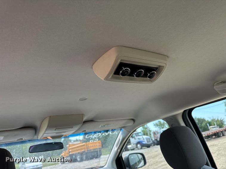 image for item DW3400 2010 Dodge Grand Caravan SE van