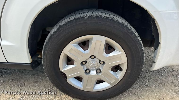 image for item DW3400 2010 Dodge Grand Caravan SE van