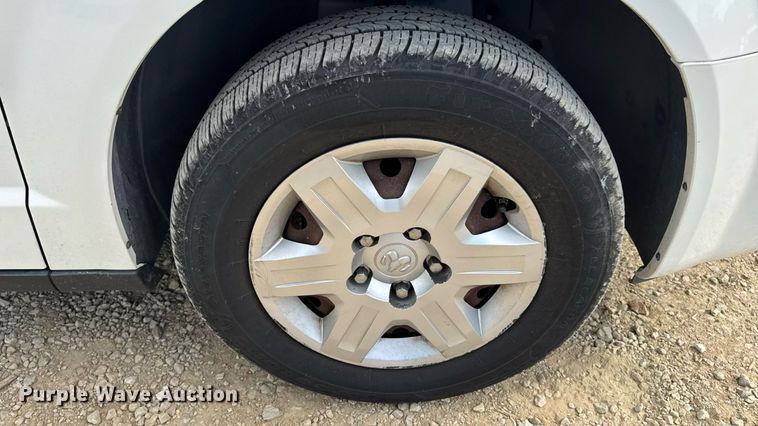 image for item DW3400 2010 Dodge Grand Caravan SE van