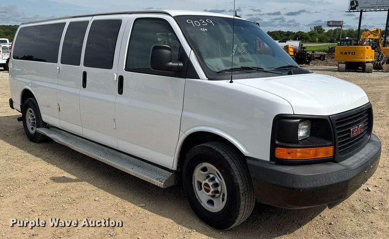 image for item DW3401 2014 GMC Savana G3500 van