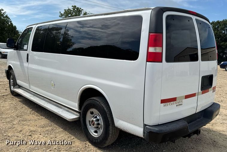 image for item DW3401 2014 GMC Savana G3500 van