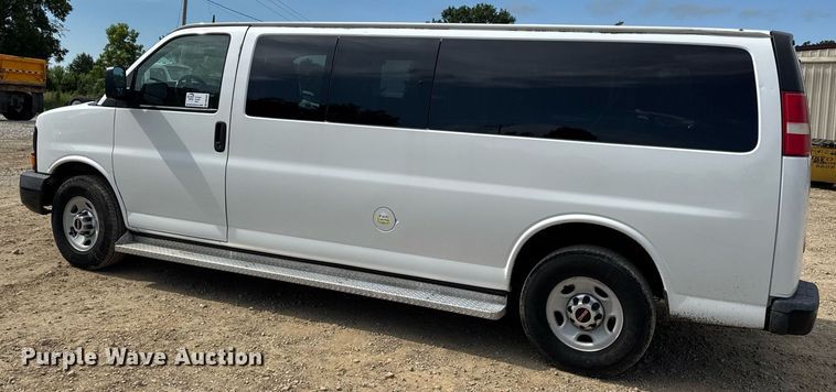 image for item DW3401 2014 GMC Savana G3500 van