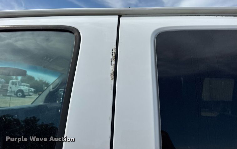 image for item DW3401 2014 GMC Savana G3500 van