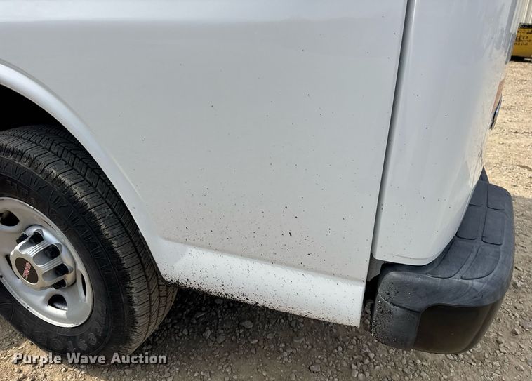 image for item DW3401 2014 GMC Savana G3500 van