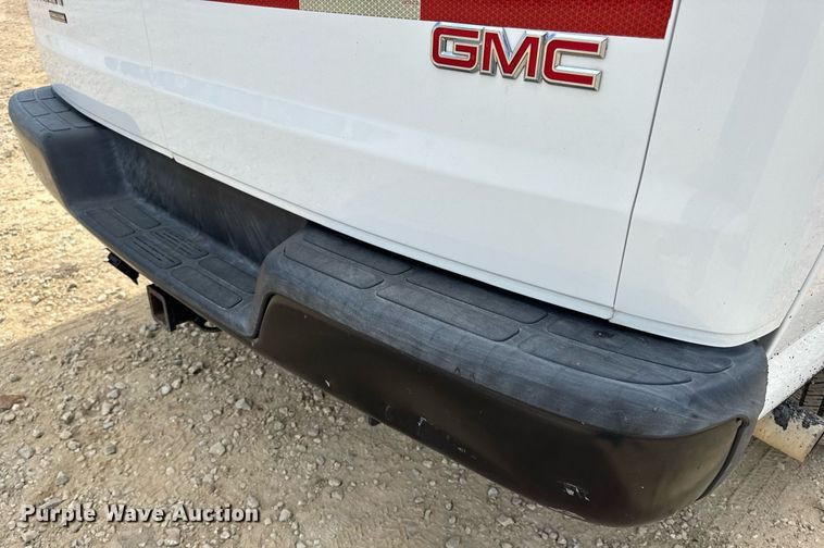 image for item DW3401 2014 GMC Savana G3500 van