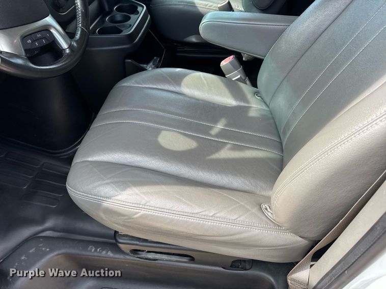 image for item DW3401 2014 GMC Savana G3500 van