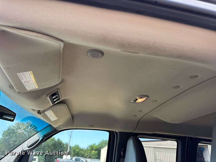 image for item DW3401 2014 GMC Savana G3500 van