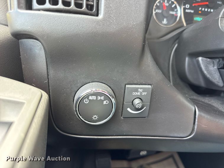 image for item DW3401 2014 GMC Savana G3500 van