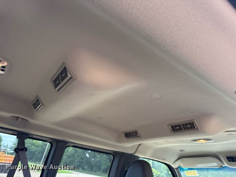 image for item DW3401 2014 GMC Savana G3500 van