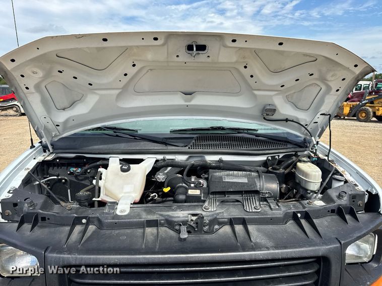 image for item DW3401 2014 GMC Savana G3500 van