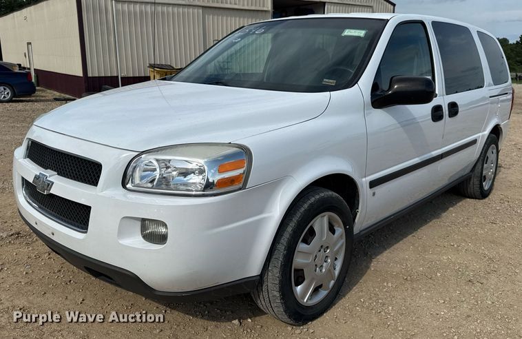image for item DW3403 2008 Chevrolet Uplander LS van