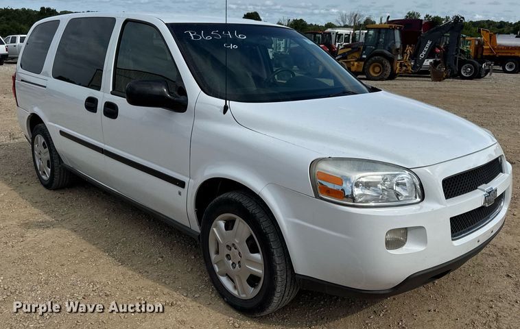 image for item DW3403 2008 Chevrolet Uplander LS van