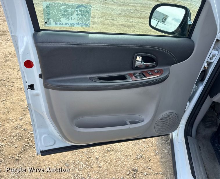 image for item DW3403 2008 Chevrolet Uplander LS van