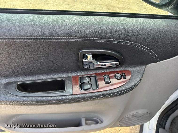 image for item DW3403 2008 Chevrolet Uplander LS van