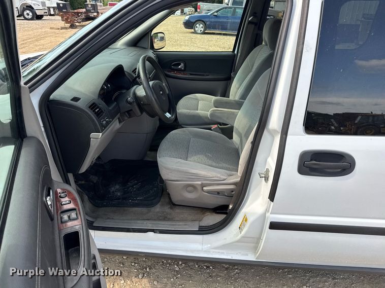 image for item DW3403 2008 Chevrolet Uplander LS van