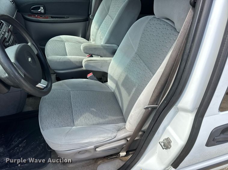 image for item DW3403 2008 Chevrolet Uplander LS van