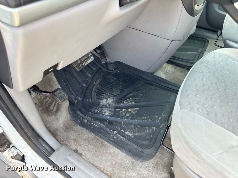 image for item DW3403 2008 Chevrolet Uplander LS van