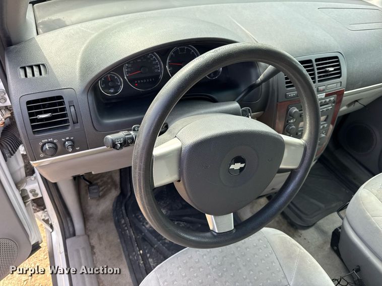 image for item DW3403 2008 Chevrolet Uplander LS van