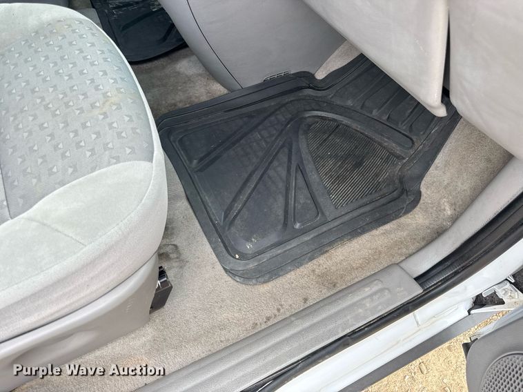 image for item DW3403 2008 Chevrolet Uplander LS van