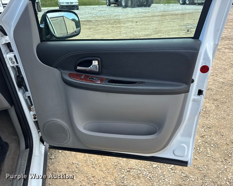 image for item DW3403 2008 Chevrolet Uplander LS van