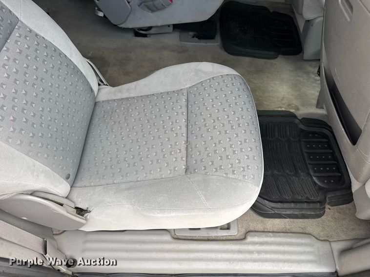 image for item DW3403 2008 Chevrolet Uplander LS van