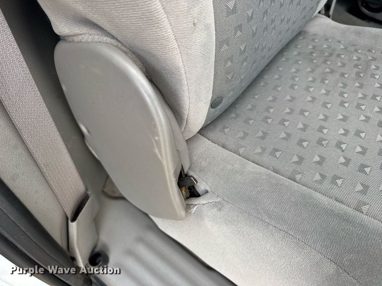 image for item DW3403 2008 Chevrolet Uplander LS van