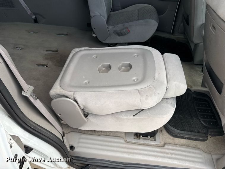 image for item DW3403 2008 Chevrolet Uplander LS van