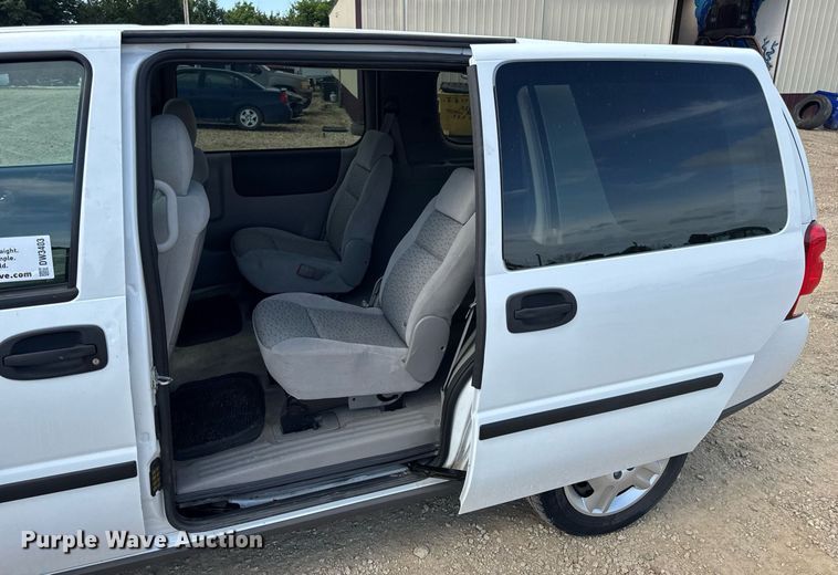 image for item DW3403 2008 Chevrolet Uplander LS van