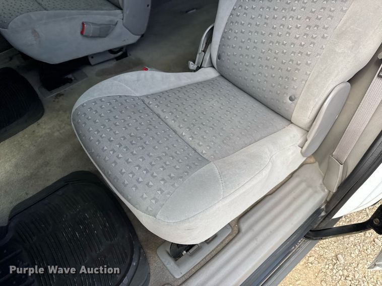 image for item DW3403 2008 Chevrolet Uplander LS van