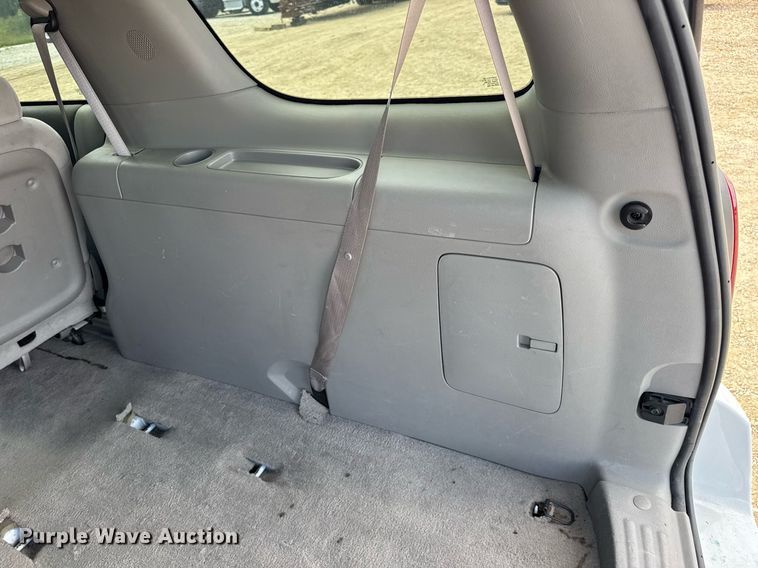 image for item DW3403 2008 Chevrolet Uplander LS van