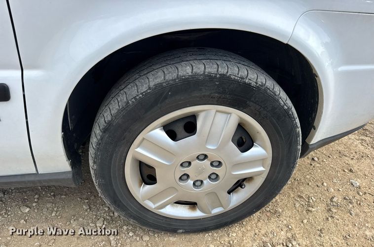 image for item DW3403 2008 Chevrolet Uplander LS van