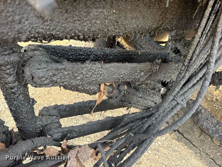 image for item DW3404 2006 International 7400 oil distributor truck