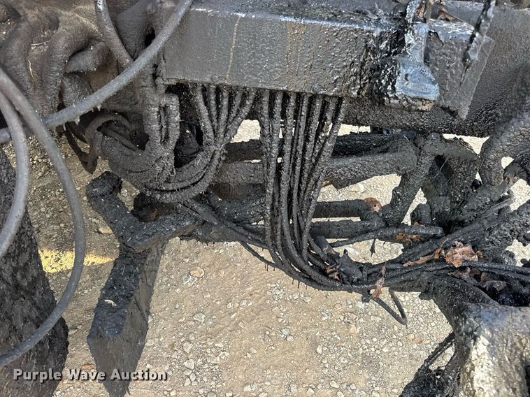 image for item DW3404 2006 International 7400 oil distributor truck