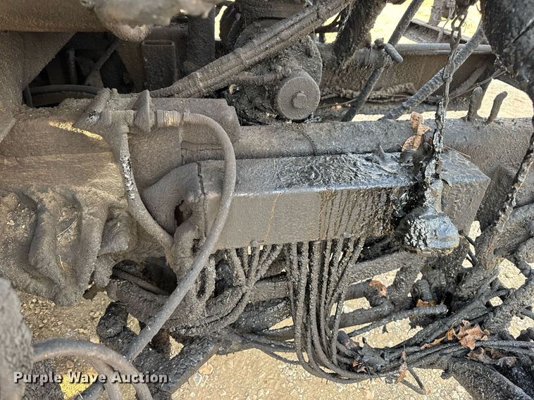 image for item DW3404 2006 International 7400 oil distributor truck